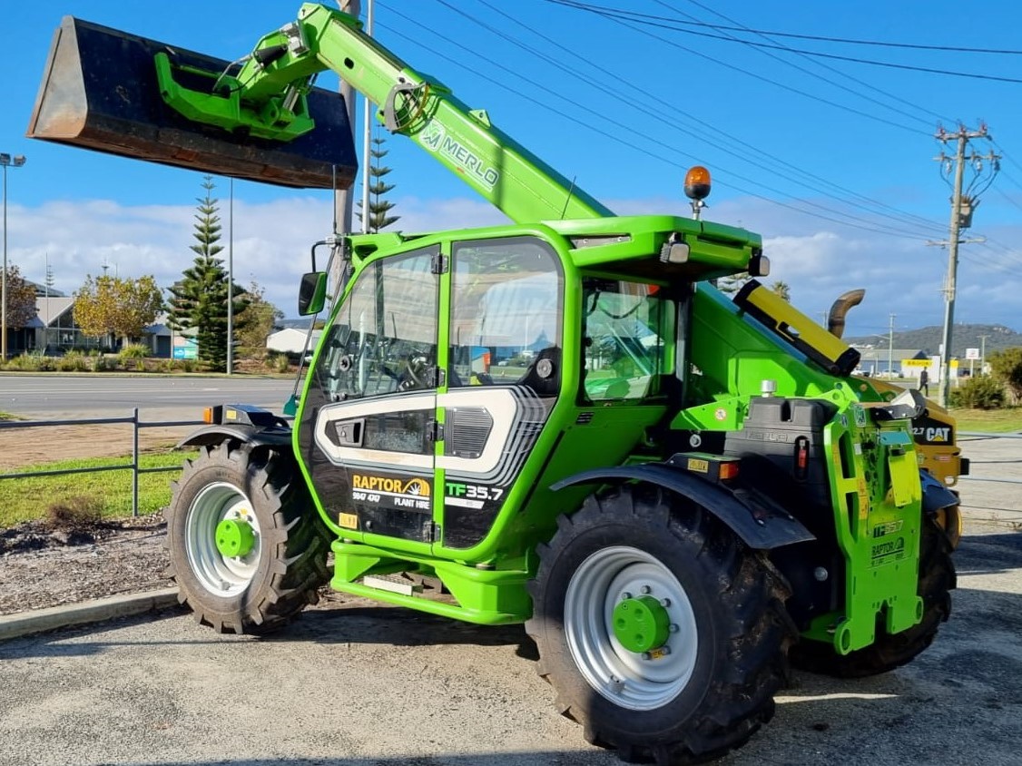 {alt=RAPTOR TELEHANDLER HIRE-1, height=844, loading=lazy, max_height=844, max_width=1126, size_type=auto, src=https://f.hubspotusercontent40.net/hubfs/4532094/RAPTOR%20TELEHANDLER%20HIRE-1.jpeg, width=1126}